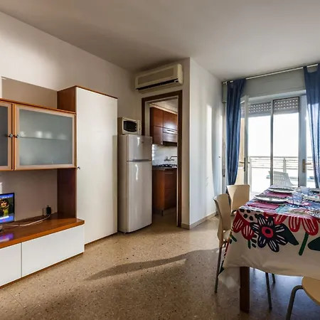Inviting With Lateral Sea View Bibione