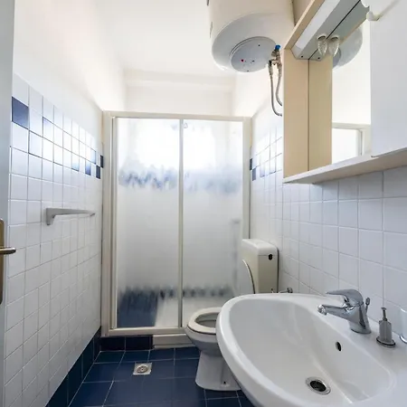 Appartamento Inviting With Lateral Sea View