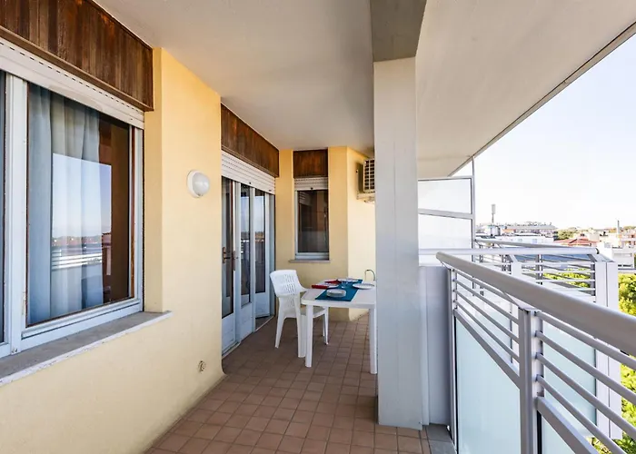 Inviting With Lateral Sea View Appartamento Bibione
