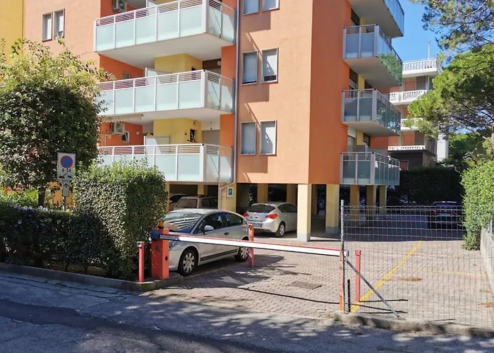 Appartamento Inviting With Lateral Sea View *